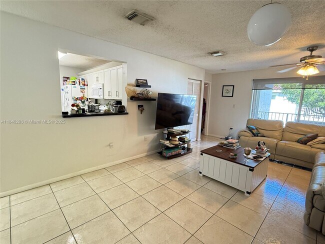 Building Photo - 4764 NW 114th Ave