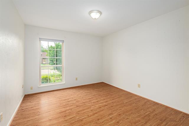 Building Photo - 557 Gillespie Dr