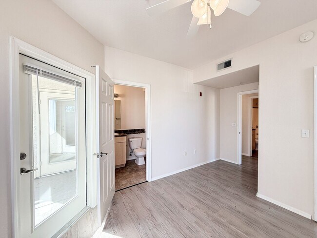 Building Photo - Cave Creek rd 2bd 2bath Condo