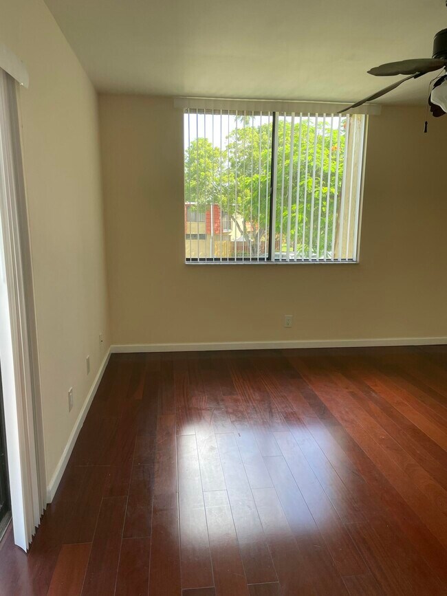 Building Photo - 22976 Oxford Pl