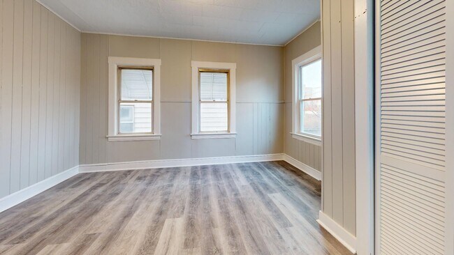 Building Photo - 2230 Kinkel Ave