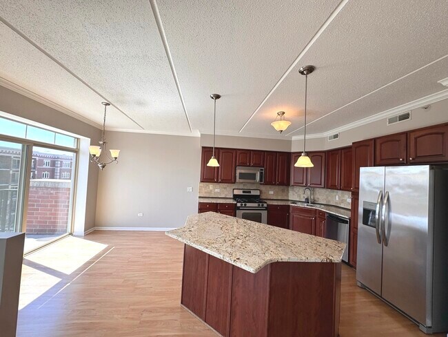 Building Photo - 656 Pearson St