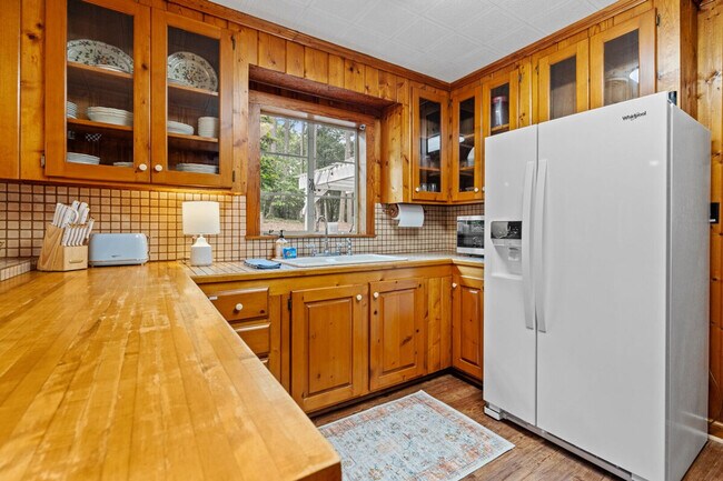 Building Photo - 264 Euharlee Rd SW