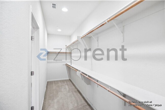 Building Photo - 715 Mystic Topaz Loop