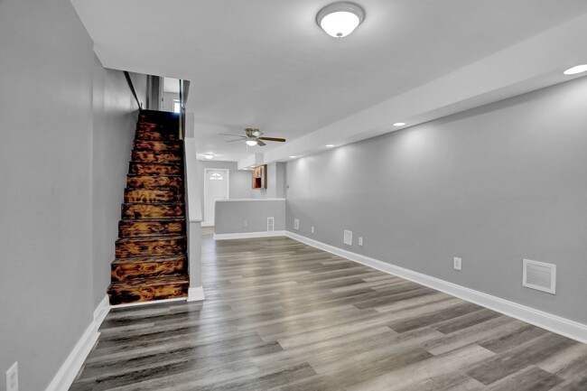 Building Photo - Spacious Renovated Baltimore Row-Home