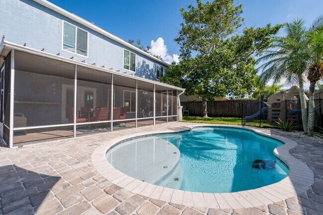 Building Photo - STUNNING 4-BED, 3-BATH HOME WITH SOLAR PANELS IN TAMPA, FL!