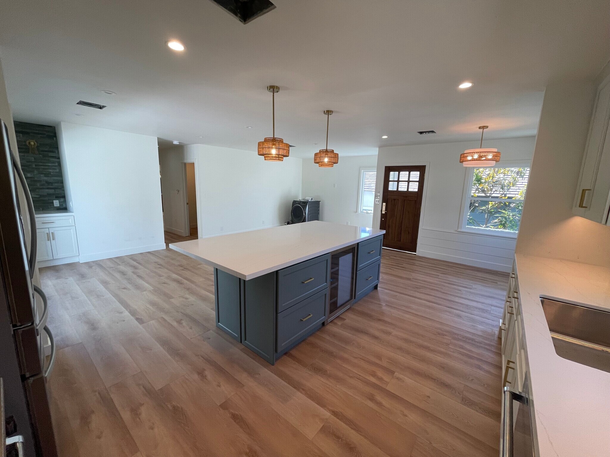 Building Photo - 536 1st St