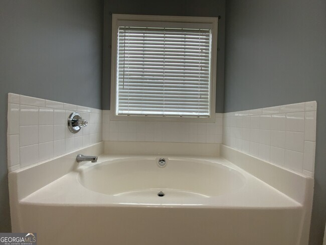 Building Photo - 69 Jameston Dr