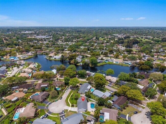 Building Photo - 8695 SW 51st Pl