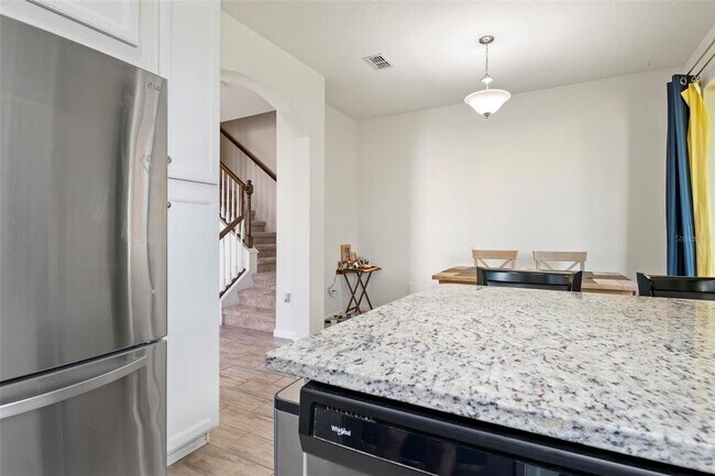 Building Photo - 5004 Skyview Ln