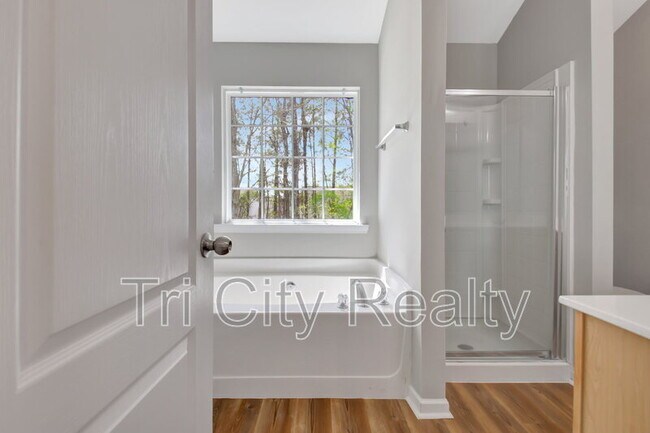 Building Photo - 342 Hunterian Pl