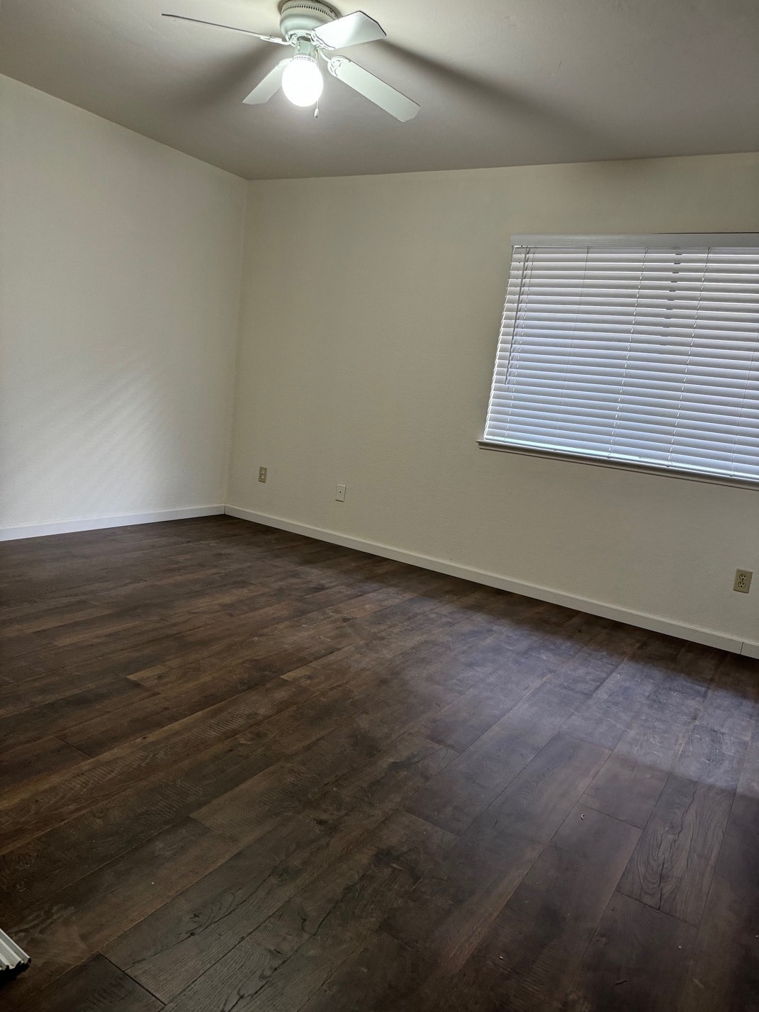 Master Bedroom is upstairs - 5 Del Prado Cir