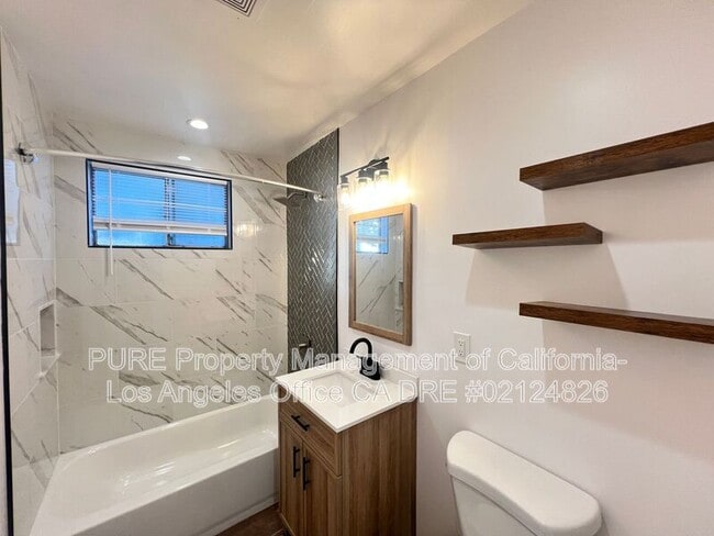 Building Photo - 980 W Battery St