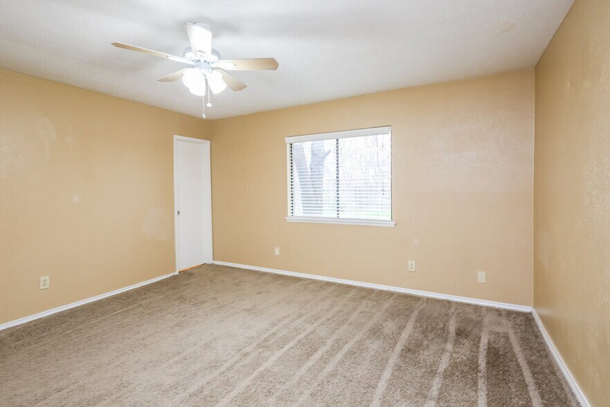 Building Photo - 2255 Goldleaf Ct