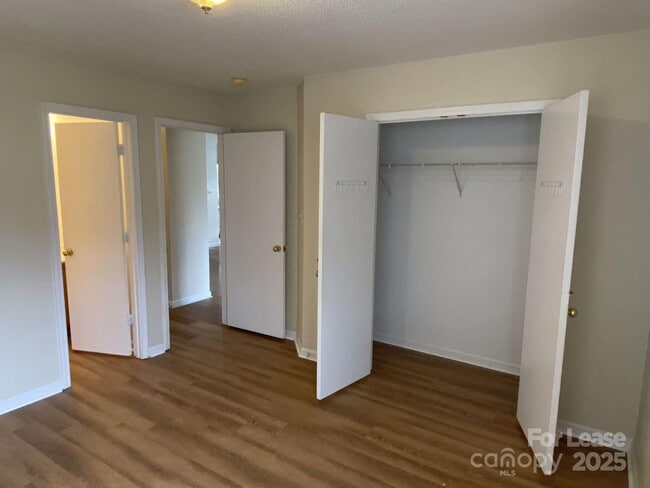 Building Photo - 9617 Rau Ct