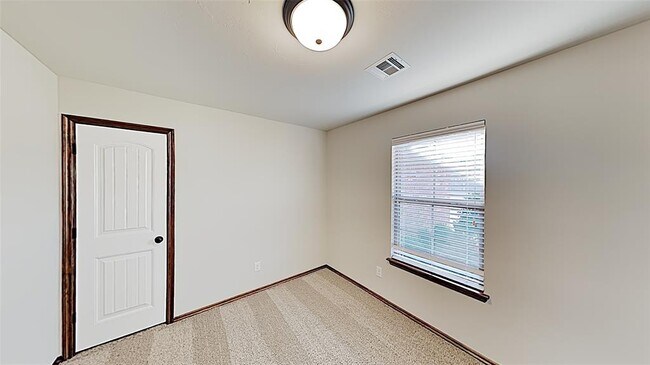Building Photo - 3616 Upland Ridge Dr