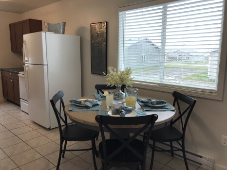 Building Photo - Grandview Meadows