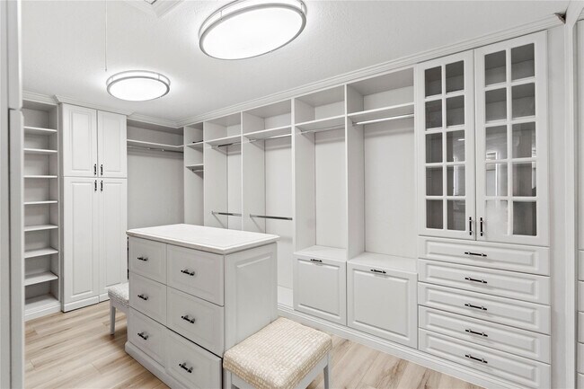 Building Photo - 11391 Sundance Ln