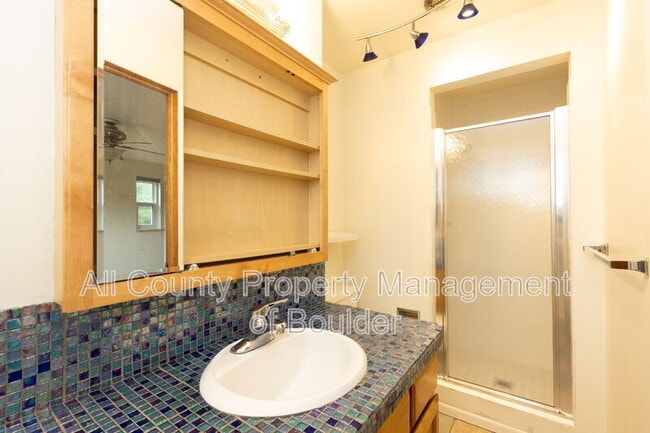 Building Photo - 4690 Sioux Dr