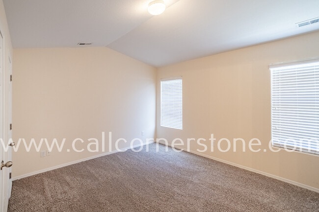 Building Photo - 10536 Wells Point