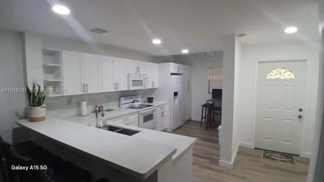 Building Photo - 3851 Estepona Ave