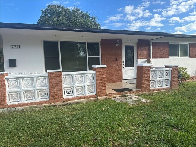 Primary Photo - 7771 Madeira St