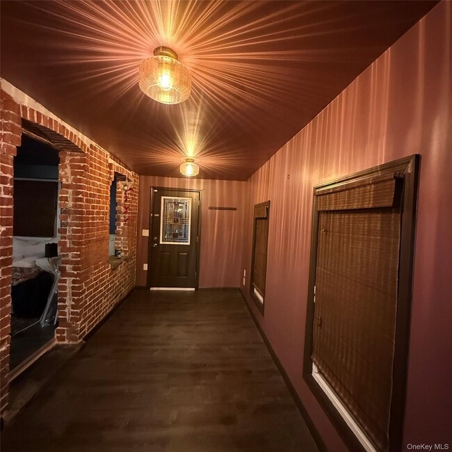 Building Photo - 158 N Clinton St