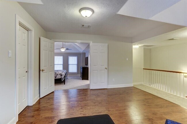 Building Photo - 248 Westcott St