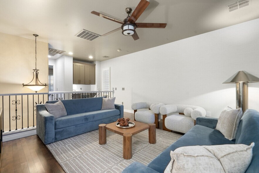 Primary Photo - 3083 S Cottonwood Ct