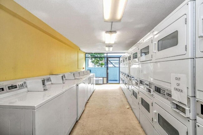 Building Photo - 1501 S Ocean Blvd