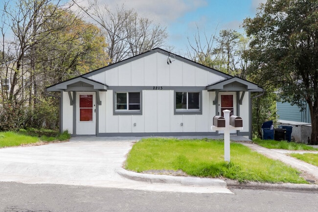 Building Photo - 2213 Fitzgerald Ave