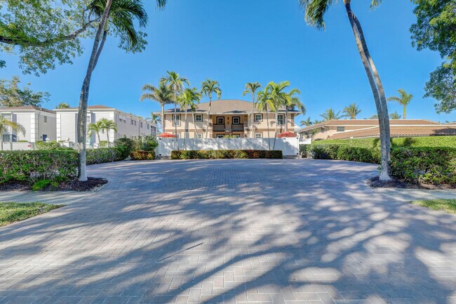 Building Photo - 1501 Chesapeake Ave