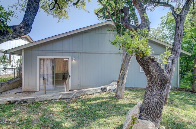 Building Photo - 819 Sirocco Dr