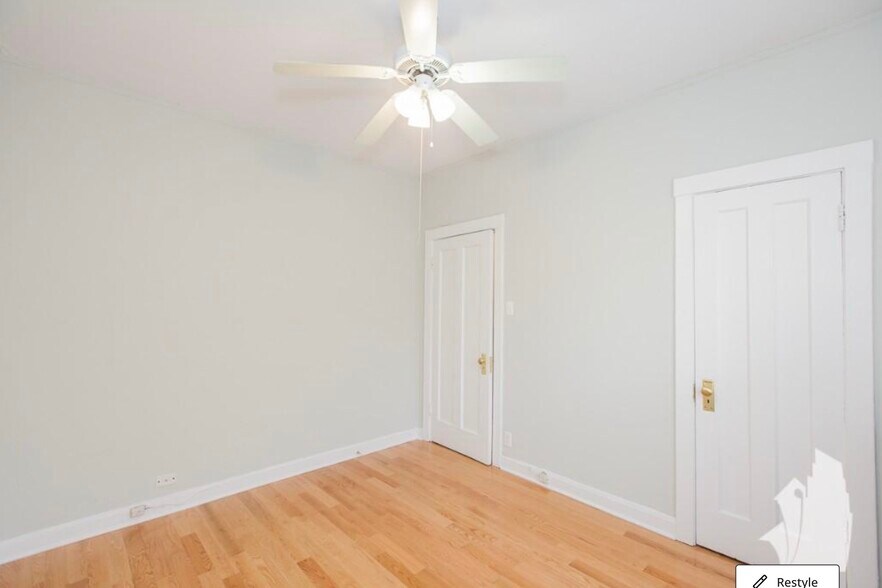 Building Photo - 1912 W Winona St