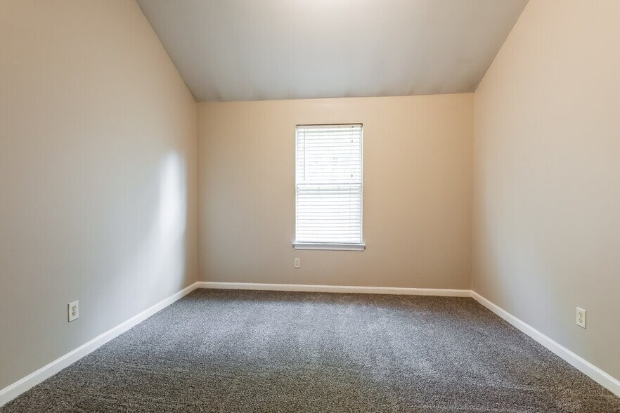 Building Photo - 1113 Watercourse Way
