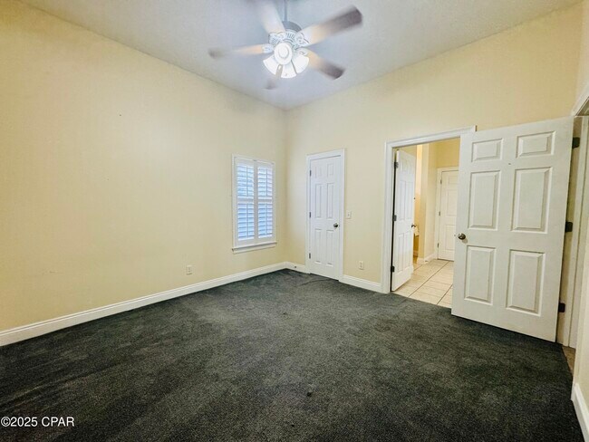 Building Photo - 100 Palm Bay Blvd