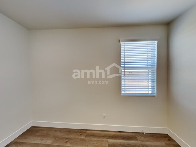 Building Photo - 502 Sacred Lotus Pl