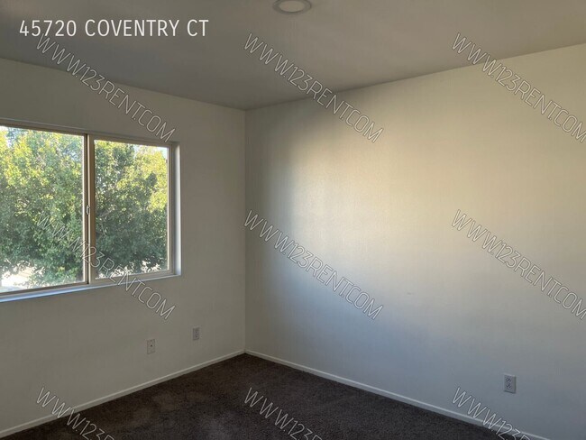 Building Photo - 45720 Coventry Ct.