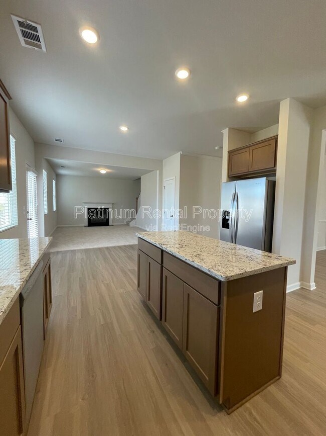 Building Photo - 74 Hampton Rdge Wy