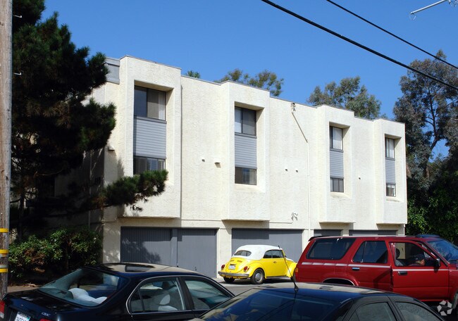 Primary Photo - 118 Jupiter St