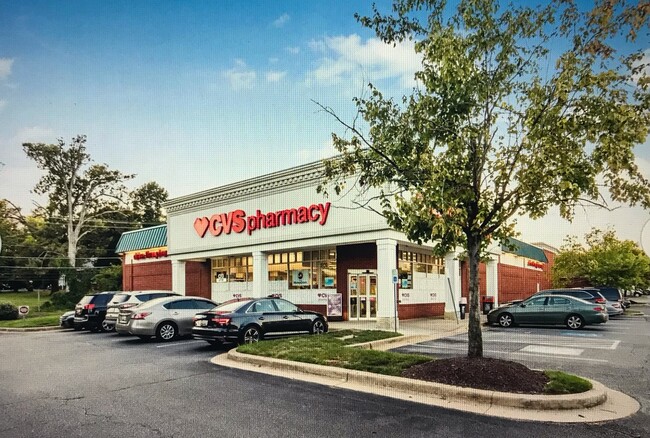 Building Photo - 13920 Lord Fairfax Pl