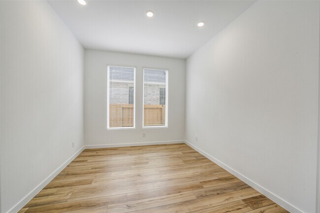 Building Photo - 31111 Marlow Mnr Ct