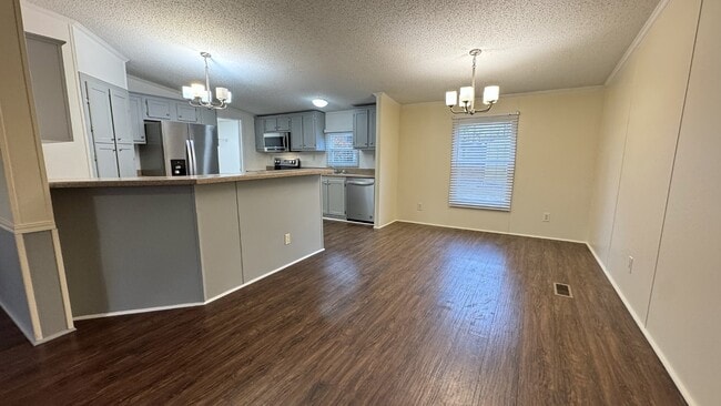 Building Photo - 122 Curtis Rd