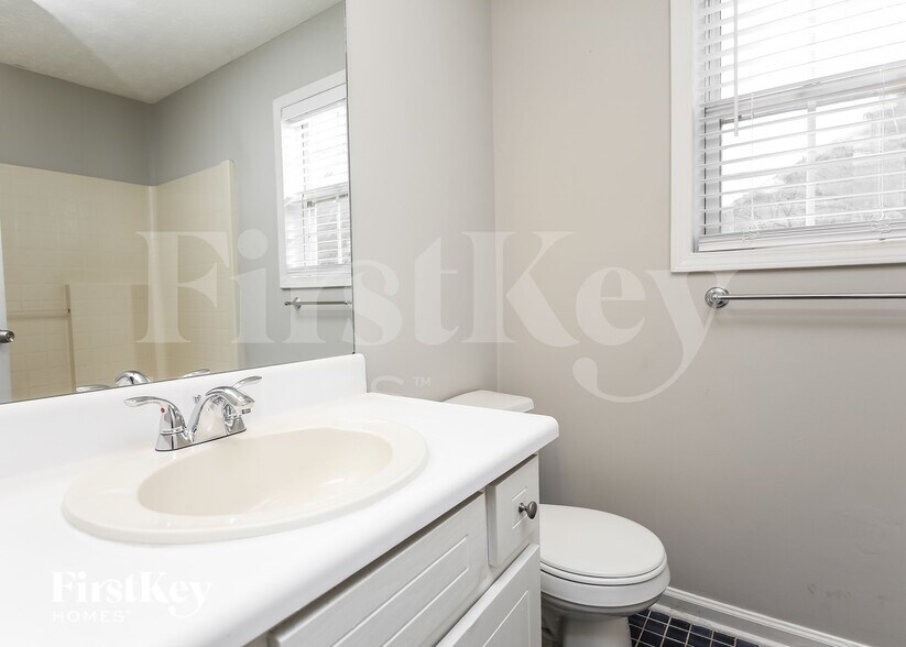 Building Photo - 5183 Sagewood Dr