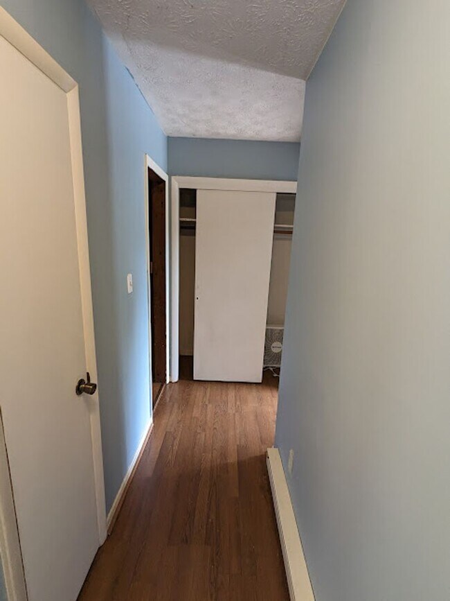 Building Photo - What a VIEW! Beautiful 3BD/2BA Ranch Style House in Speedwell Acres offered exclusively by Wester...