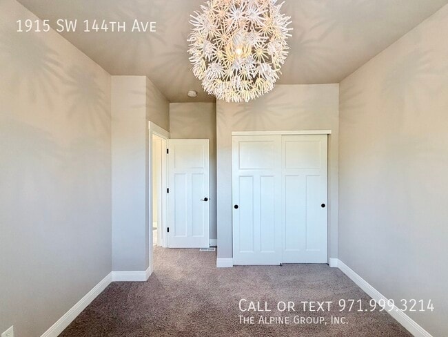 Building Photo - 1915 SW 144th Ave