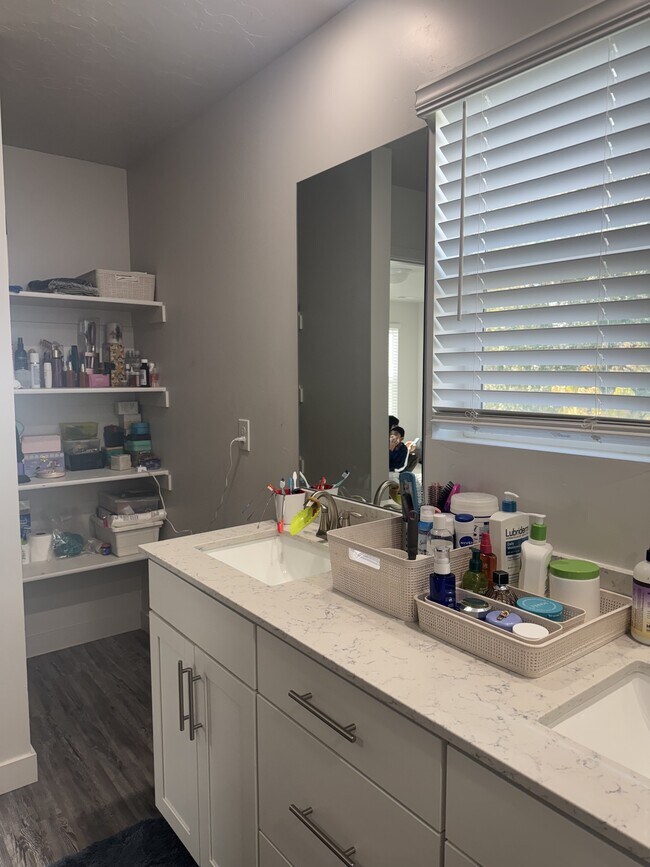 Building Photo - 11502 S Hollybrook Loop