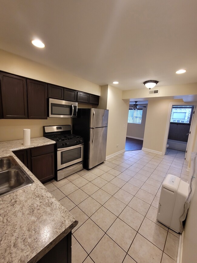 Building Photo - 2105 St Charles Rd