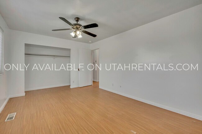 Building Photo - 234 W Foxbridge Dr