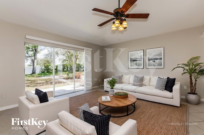 Building Photo - 13233 Evening Sunset Ln